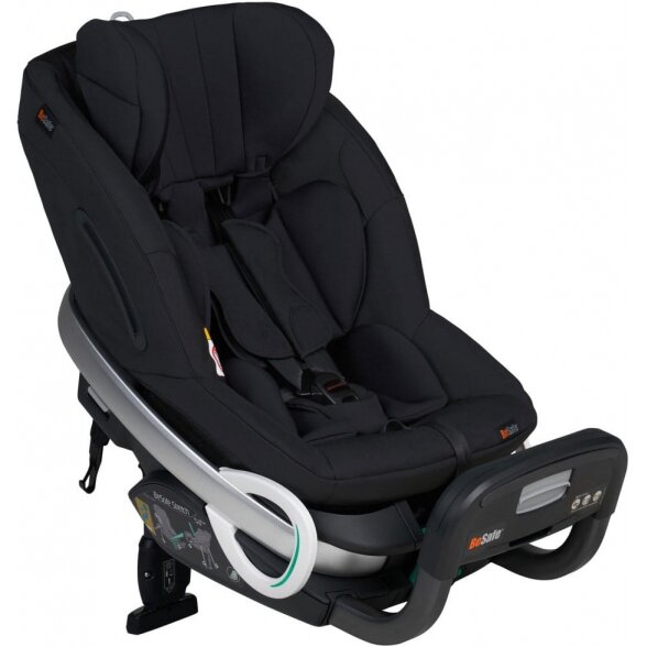 "BeSafe Stretch" - RWF automobilinė kėdutė 9-36 kg | Cab 64 Black "BeSafe Stretch" - RWF automobilinė kėdutė 9-36 kg | Cab 64 Black