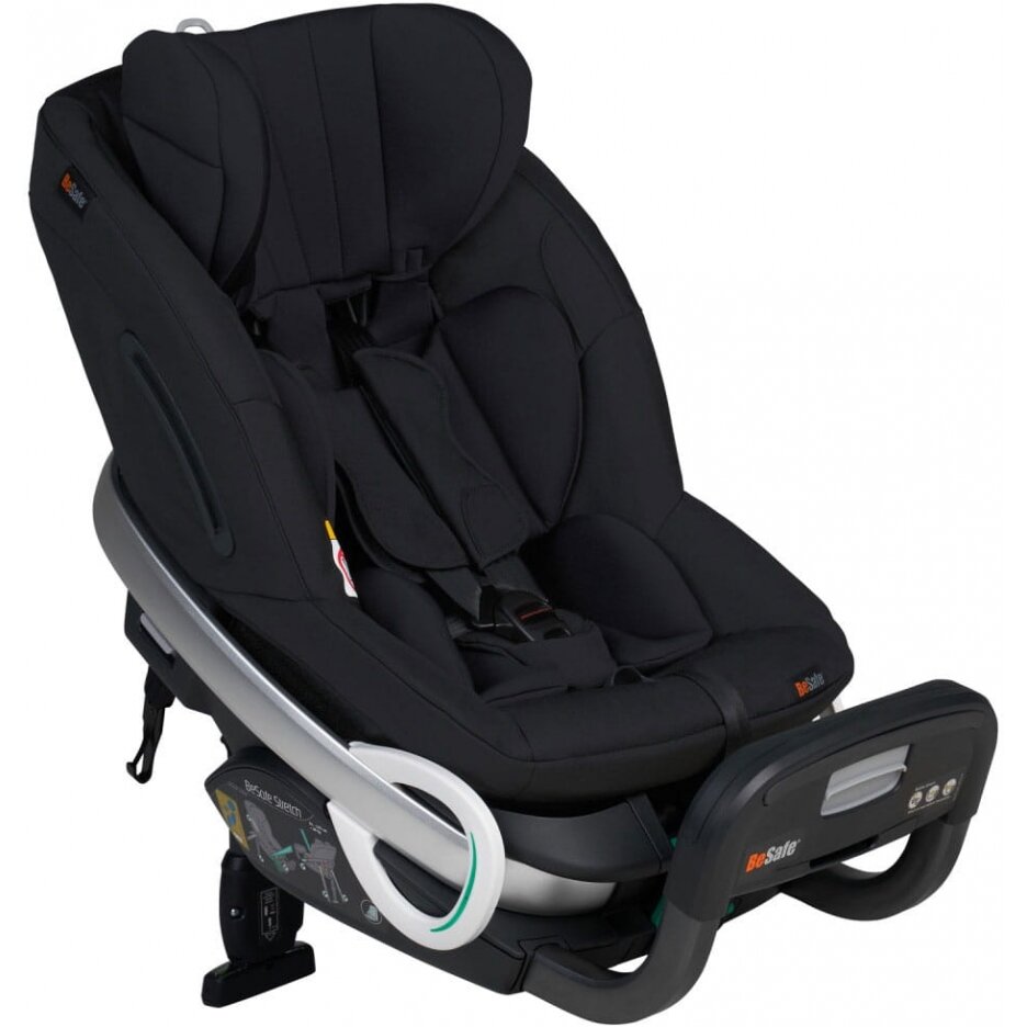 "BeSafe Stretch" - RWF automobilinė kėdutė 9-36 kg | Cab 64 Black "BeSafe Stretch" - RWF automobilinė kėdutė 9-36 kg | Cab 64 Black